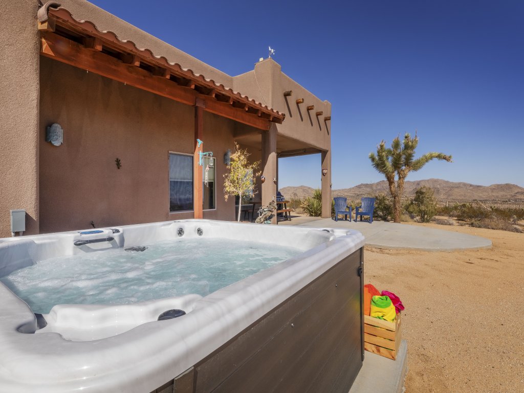 Horizon House | Hot Tub, Fire Pit & BBQ | Adobe in JT Vacation Rental in California - RedAwning