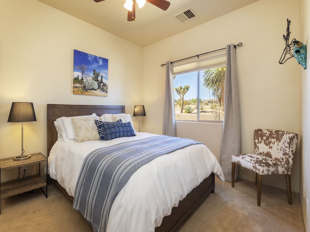 Horizon House | Hot Tub, Fire Pit & BBQ | Adobe in JT Vacation Rental in California - RedAwning