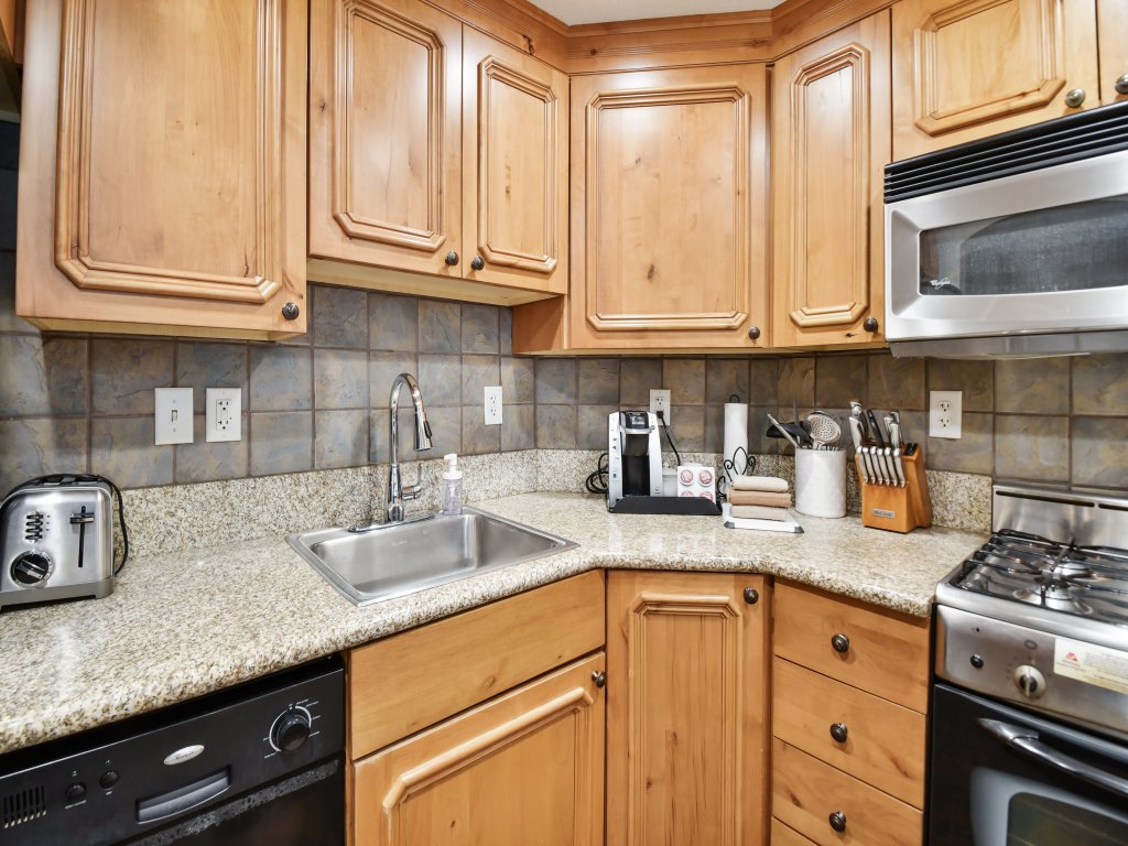 Villa 1082 - 3 Bed 3 Bath Full Kitchen Vacation Rental in Midway - RedAwning