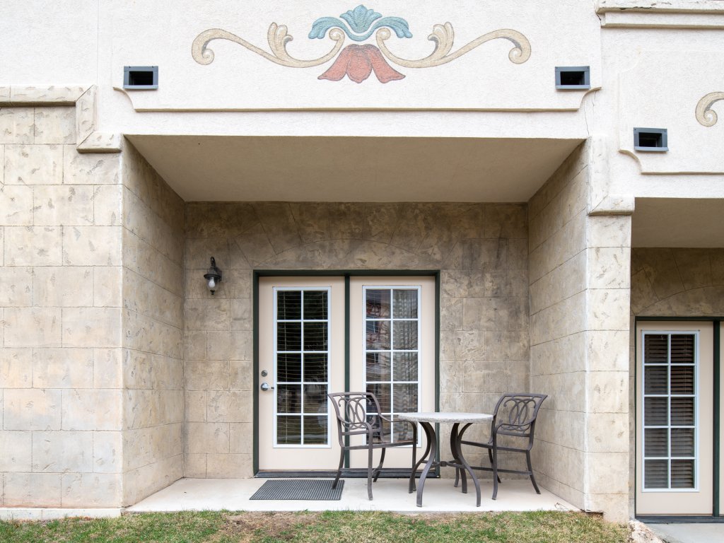 Villa 1082 - 3 Bed 3 Bath Full Kitchen Vacation Rental in Midway - RedAwning