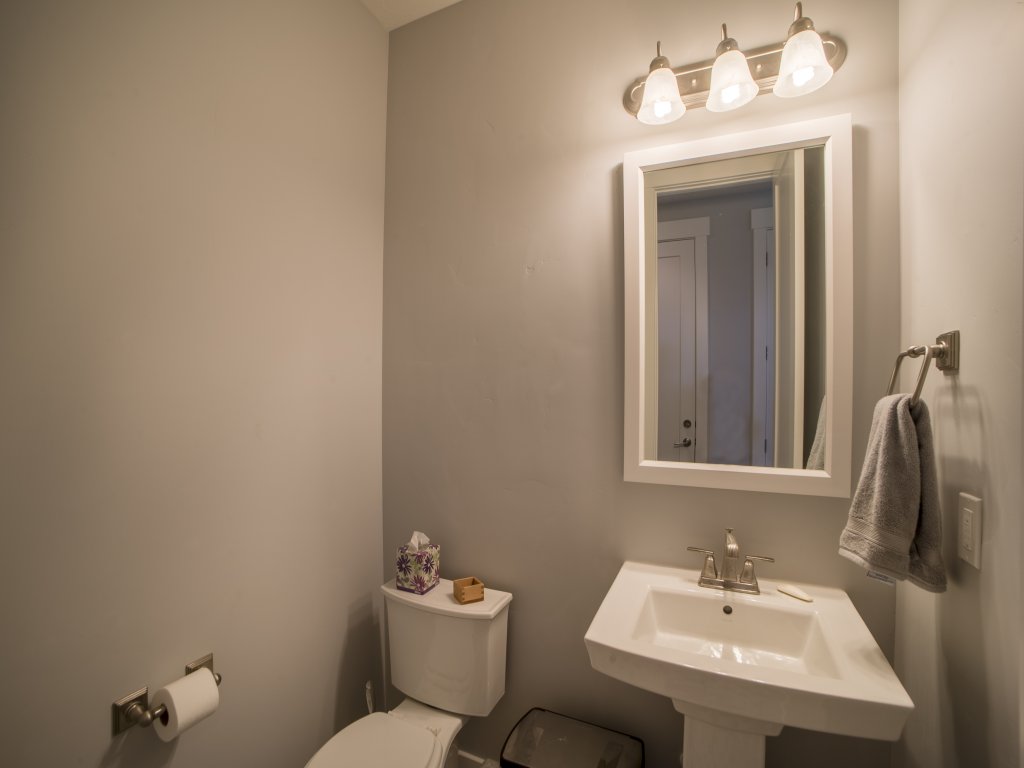 3 bedroom 3.5 bathroom Kanton 12 on the #1 Fairway at Homestead Vacation Rental in Midway - RedAwning