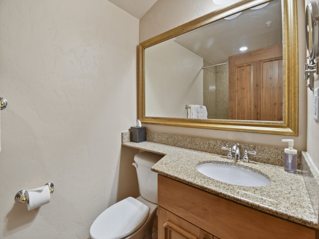 Villa 3068 2 Bed 2 BathFull Kitchen Vacation Rental in Midway - RedAwning
