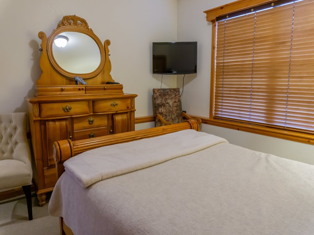 3 Bedroom 3 Bathroom Zermatt Villages 719 Vacation Rental in Midway - RedAwning