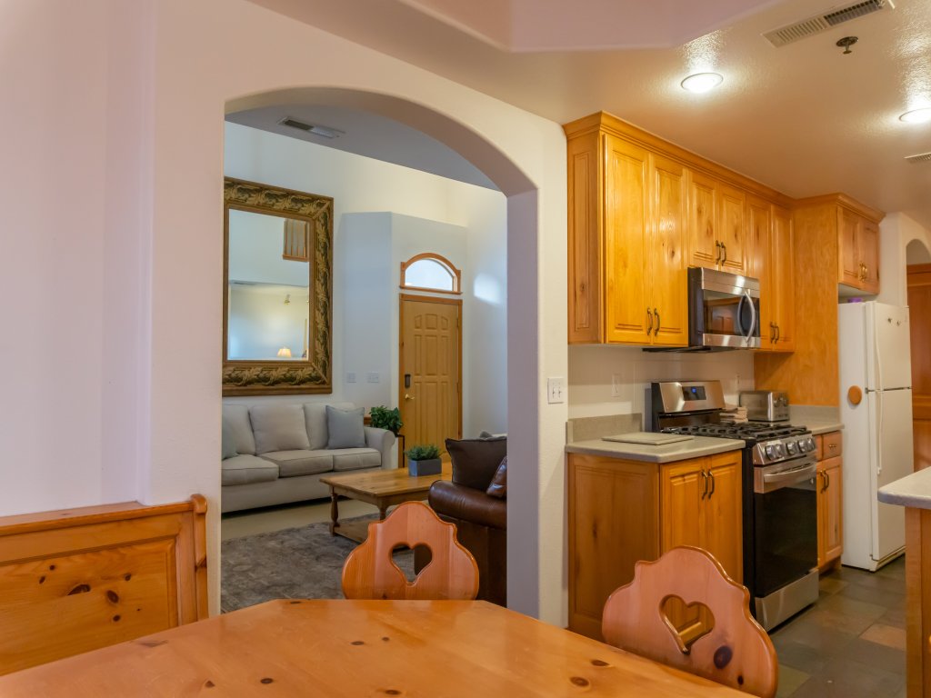 3 Bedroom 3 Bathroom Zermatt Villages 719 Vacation Rental in Midway - RedAwning
