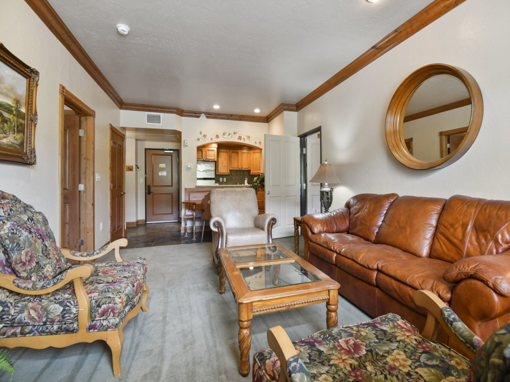 Villa 2015 2 Bed 2 Bath Full Kitchen Vacation Rental in Midway - RedAwning