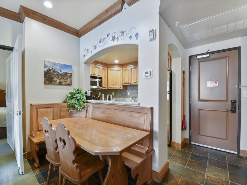 Villa 2034 2 Bed 2 Bath Full Kitchen Vacation Rental in Midway - RedAwning