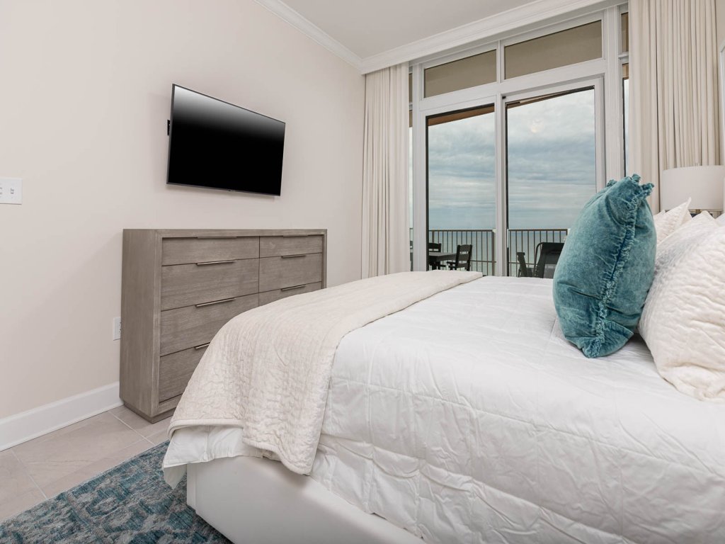 Phoenix Gulf Towers 1004 Vacation Rental in Orange Beach - RedAwning