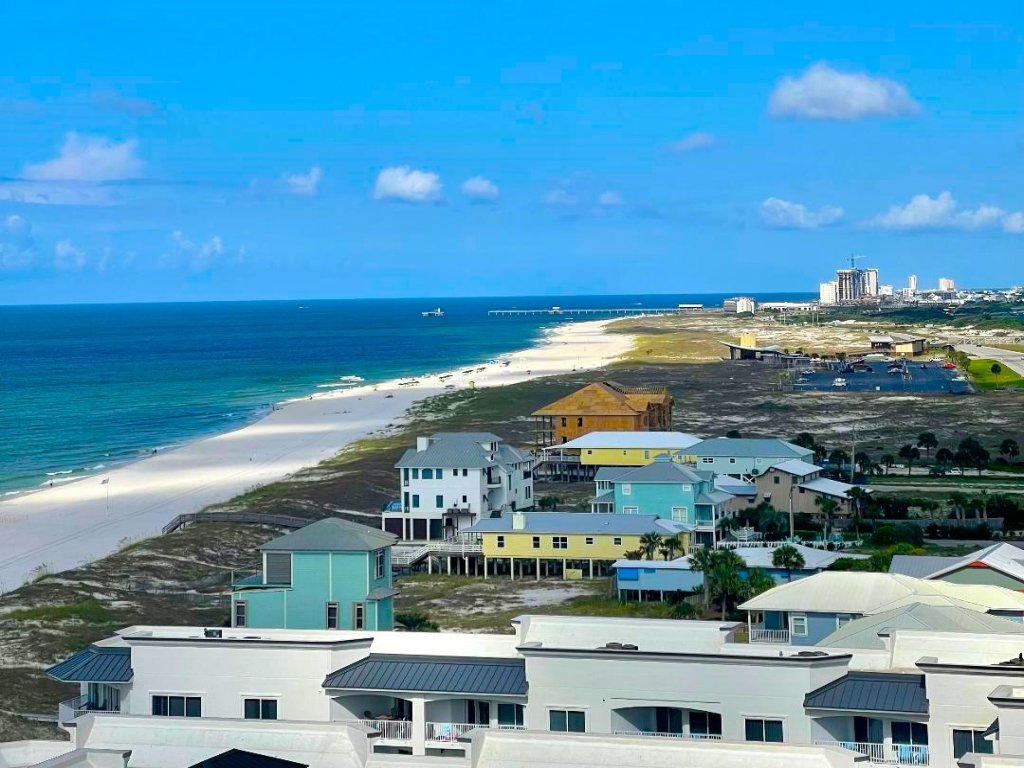 Phoenix Gulf Towers 1004 Vacation Rental in Orange Beach - RedAwning