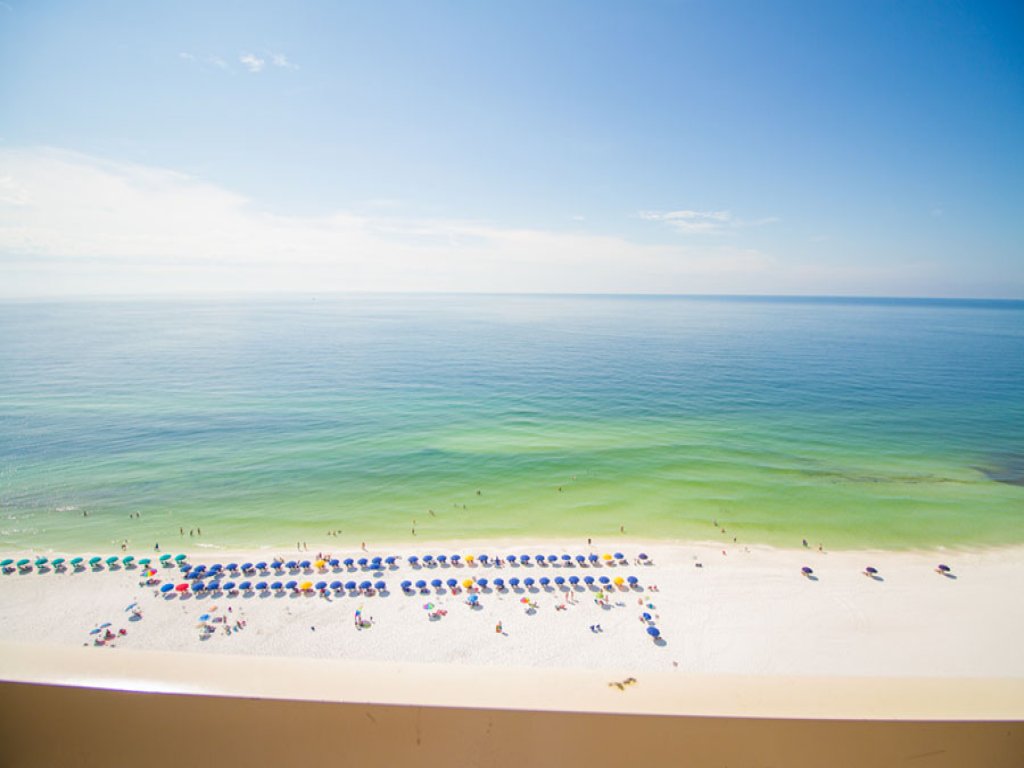 Pelican Beach 1911 Vacation Rental in Destin - RedAwning