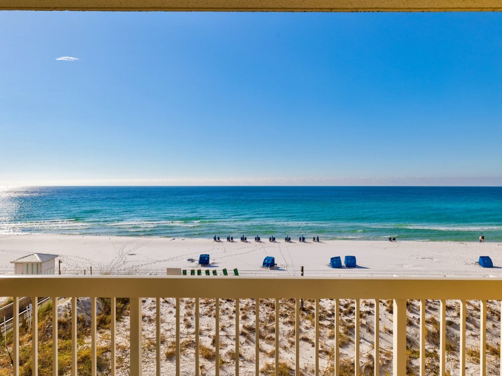 Pelican Beach 0404 Vacation Rental in Destin - RedAwning
