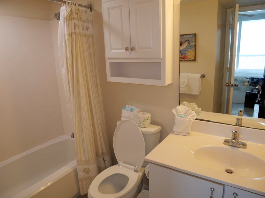 Pelican Beach 1412 Vacation Rental in Florida - RedAwning