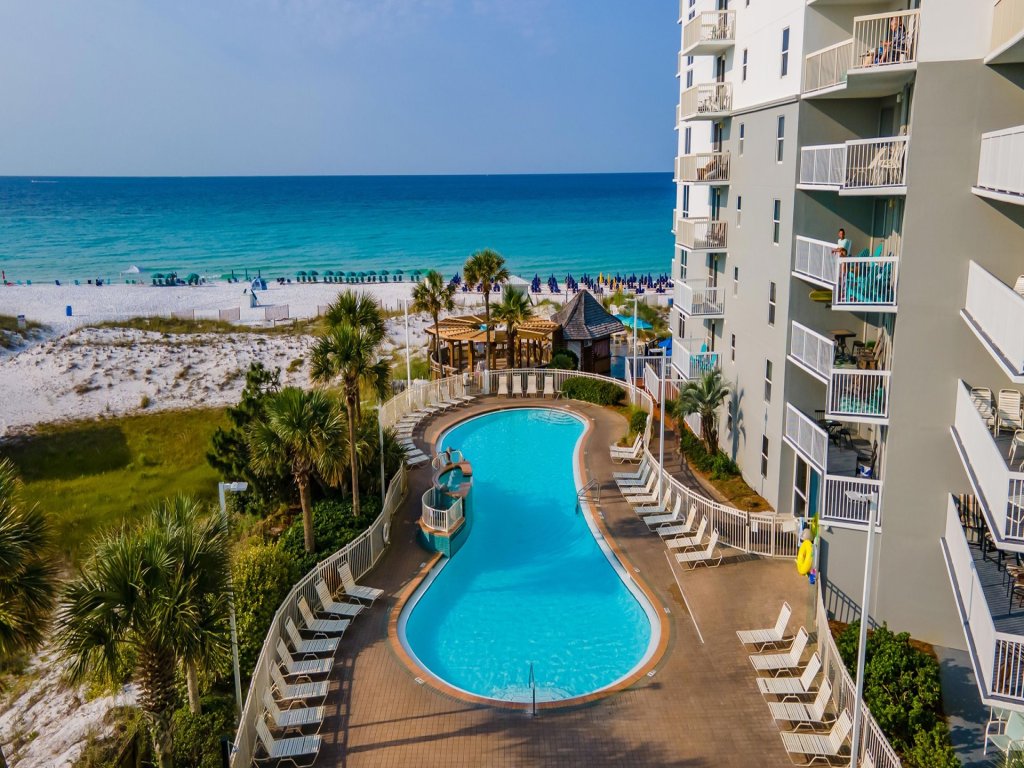 Pelican Beach 0515 Vacation Rental in Destin - RedAwning