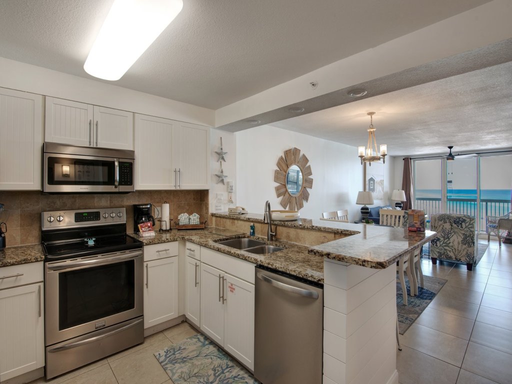 Pelican Beach 1012 Vacation Rental in Destin - RedAwning