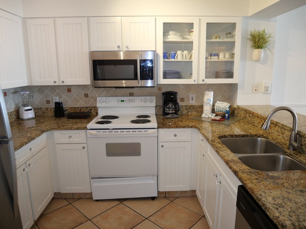 Pelican Beach 0212 Vacation Rental in Destin - RedAwning