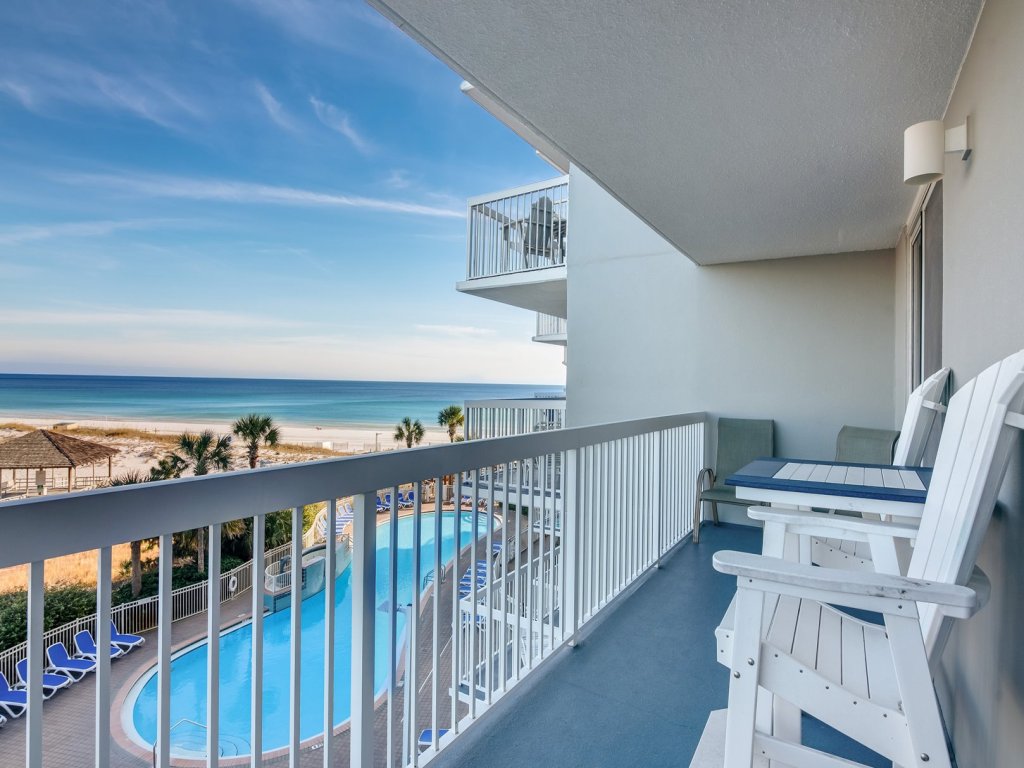 Pelican Beach 0414 Vacation Rental in Destin - RedAwning