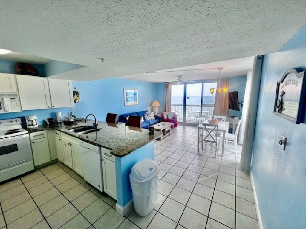 Pelican Beach 1711 Vacation Rental in Destin - RedAwning