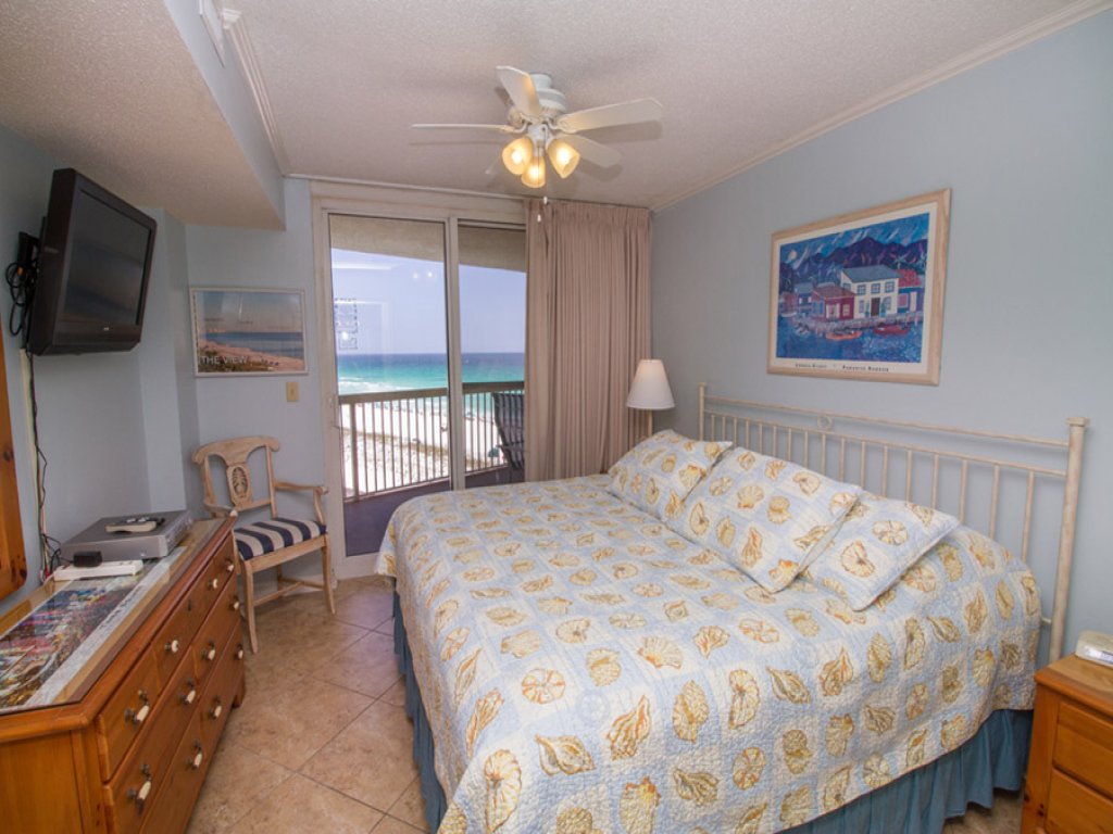 Pelican Beach 0712 Vacation Rental in Destin - RedAwning