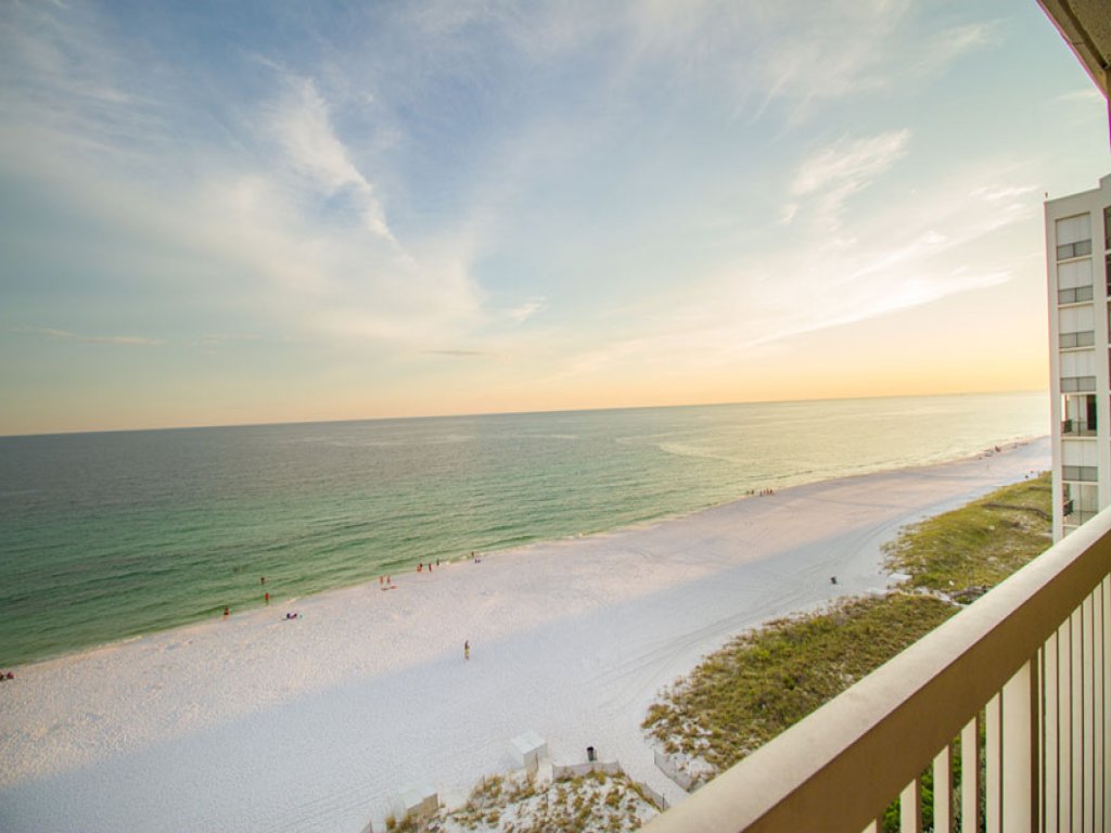 Pelican Beach 1008 Vacation Rental in Destin - RedAwning