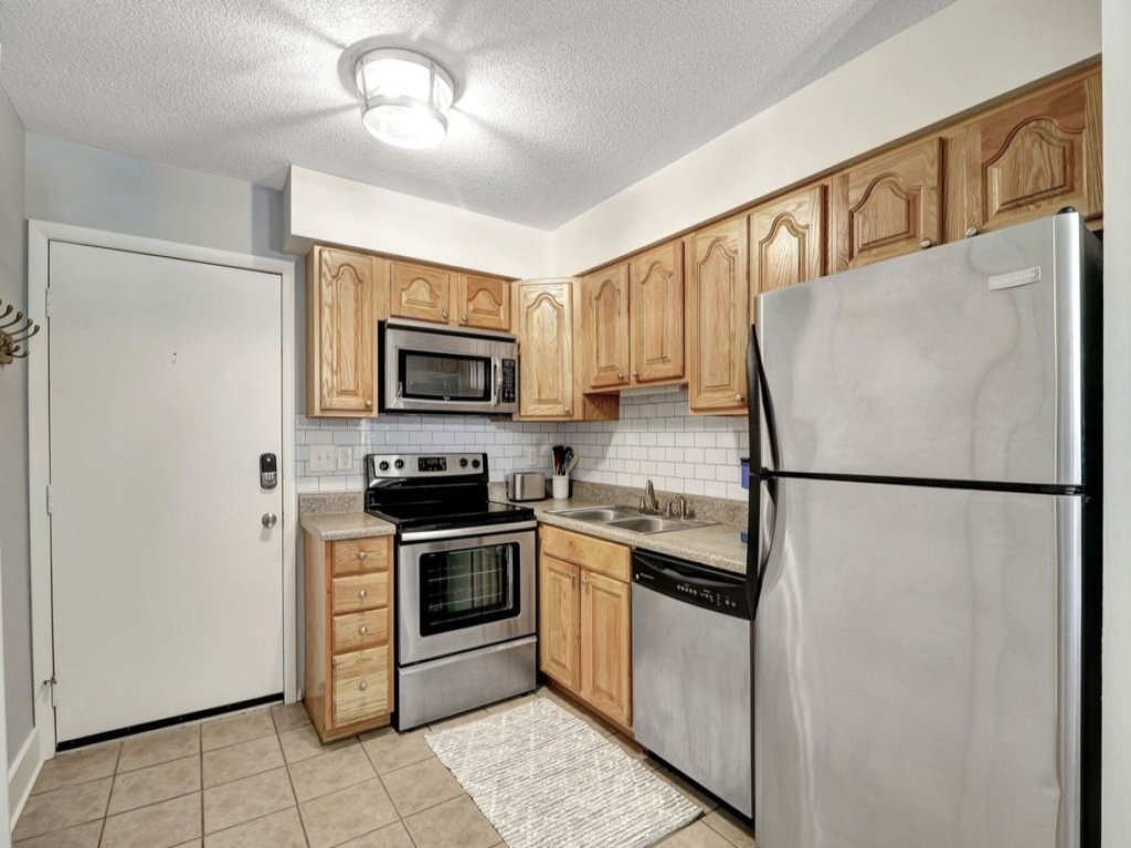 Salty Mermaid - Fiddler's Cove (Unit #6D) Vacation Rental in Hilton Head - RedAwning
