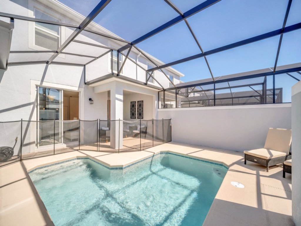 Amazing Story Lake Town Home  With Pool Vacation Rental in Kissimmee - RedAwning