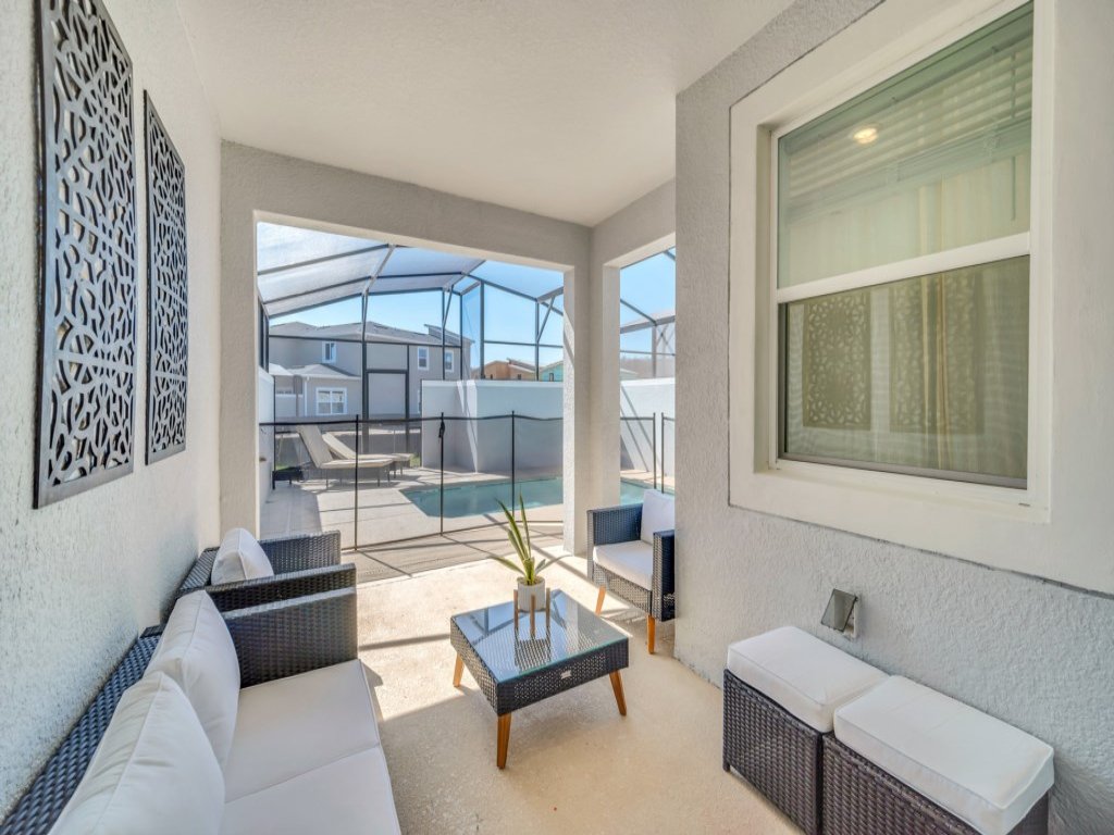 Amazing Story Lake Town Home  With Pool Vacation Rental in Kissimmee - RedAwning