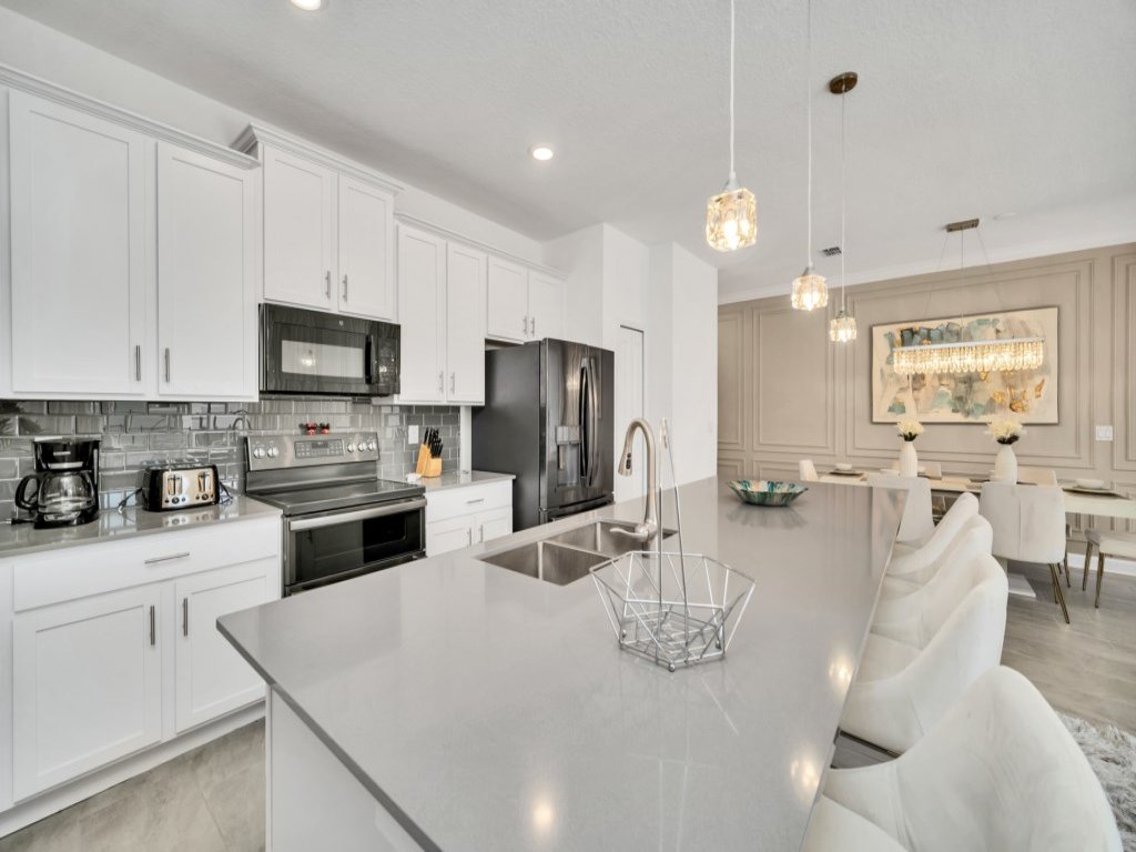 Amazing Story Lake Town Home  With Pool Vacation Rental in Kissimmee - RedAwning