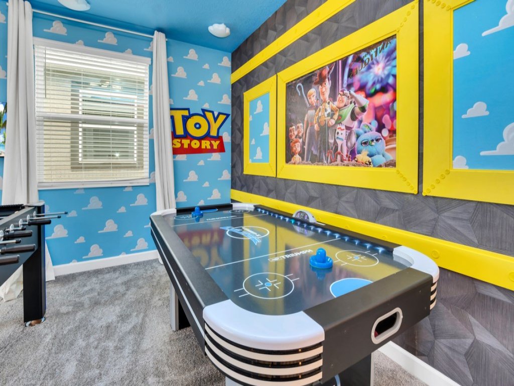 Champions Gate 5 Bed 5 Bath Vacation Rental in Davenport - RedAwning