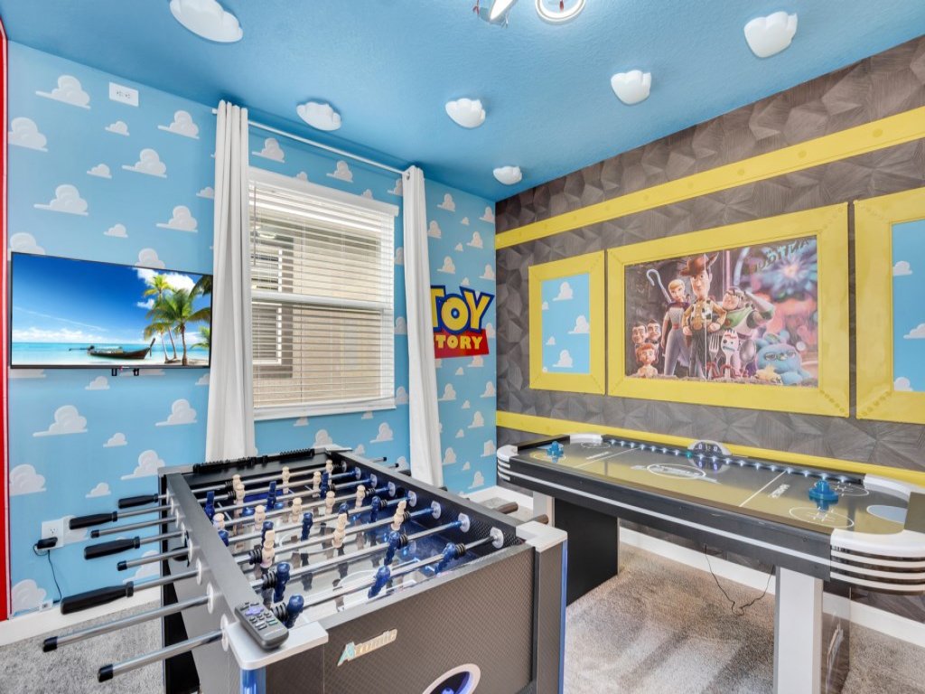 Champions Gate 5 Bed 5 Bath Vacation Rental in Davenport - RedAwning