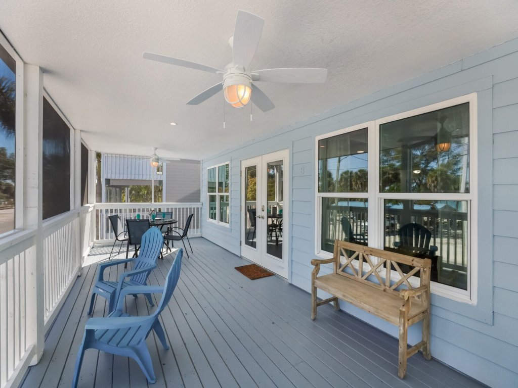Coquina Cottage B Vacation Rental in Anna Maria - RedAwning