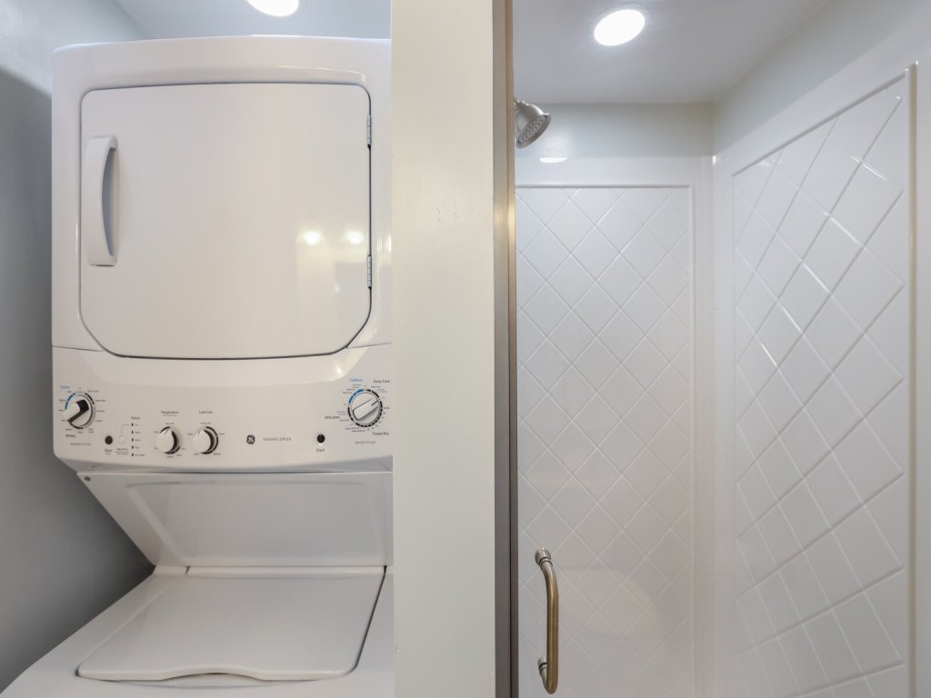 Coquina Cottage B Vacation Rental in Anna Maria - RedAwning