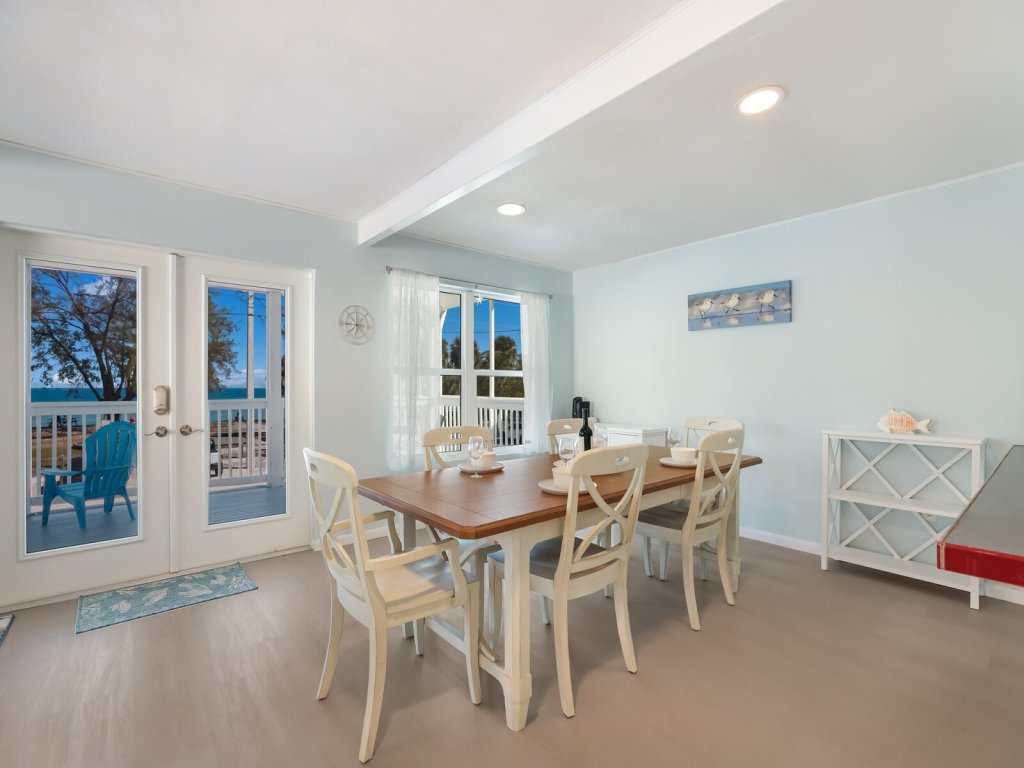 Coquina Cottage B Vacation Rental in Anna Maria - RedAwning