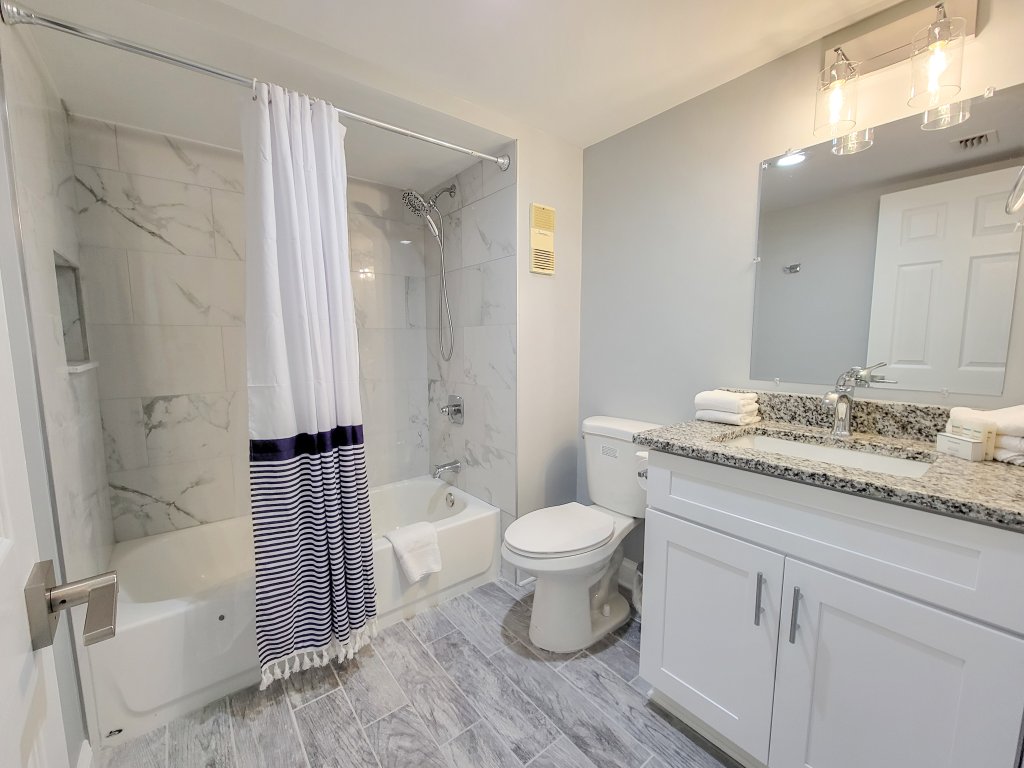 510 South Hampton Vacation Rental in Myrtle Beach - RedAwning