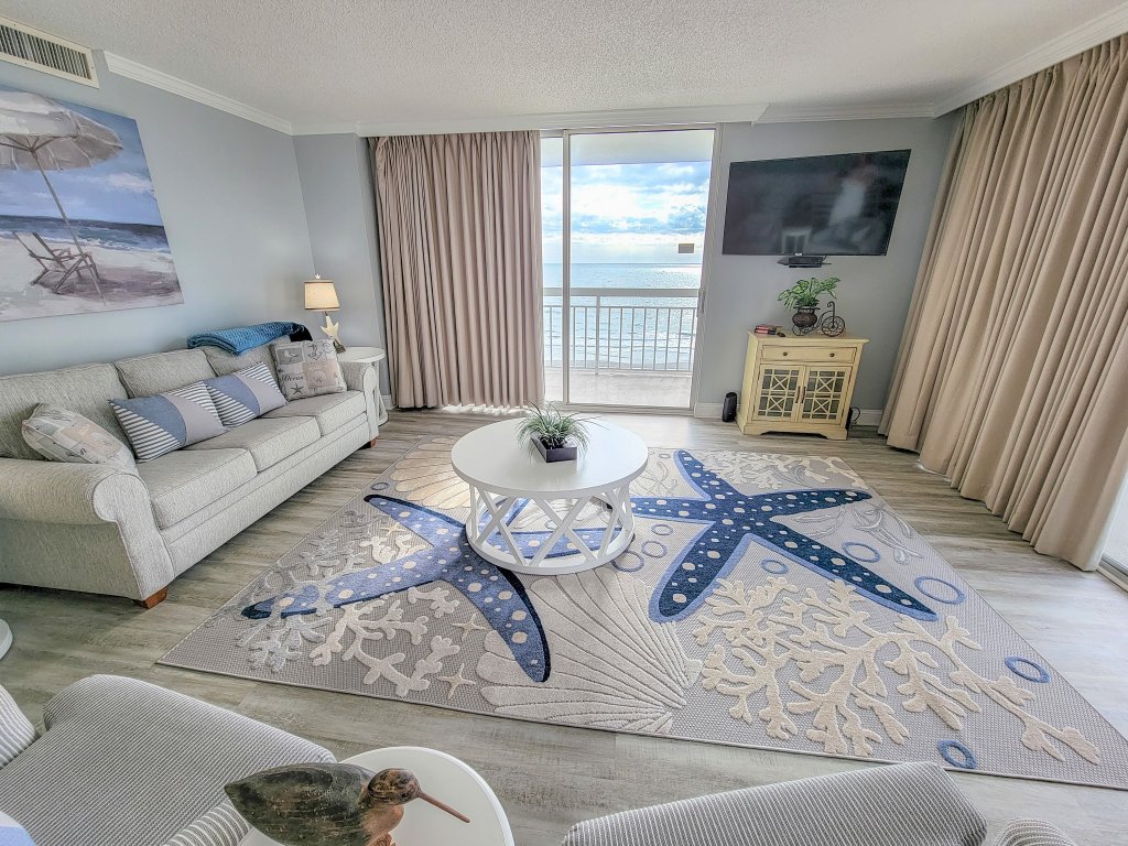 510 South Hampton Vacation Rental in Myrtle Beach - RedAwning