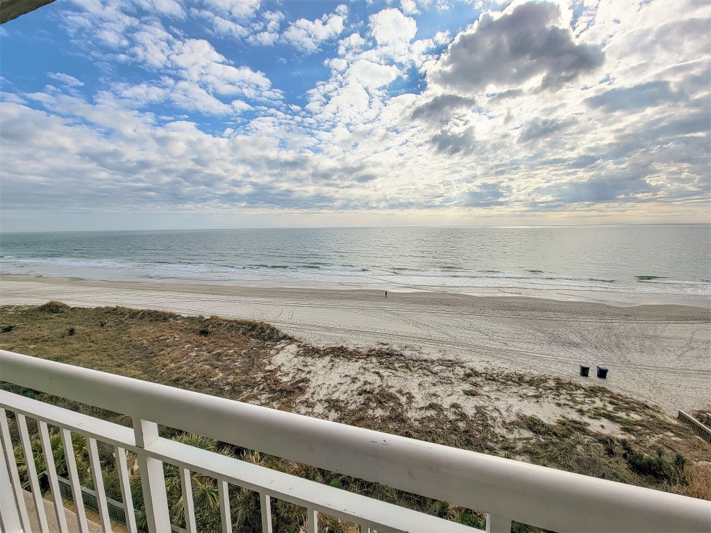 510 South Hampton Vacation Rental in Myrtle Beach - RedAwning