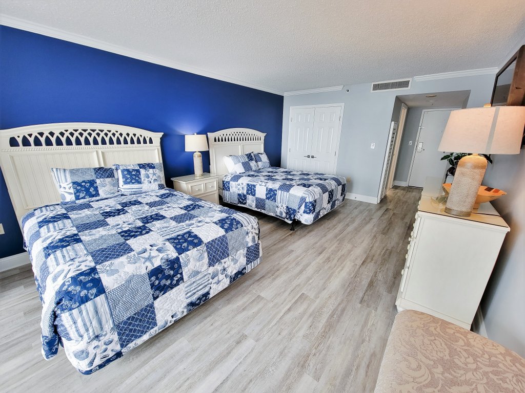 510 South Hampton Vacation Rental in Myrtle Beach - RedAwning