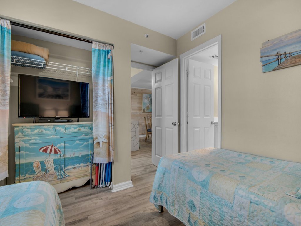 Pelican Beach 1213 Vacation Rental in Destin - RedAwning