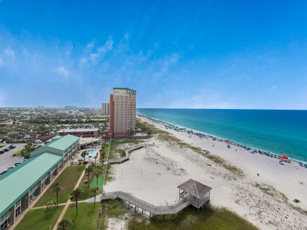 Pelican Beach 1213 Vacation Rental in Destin - RedAwning