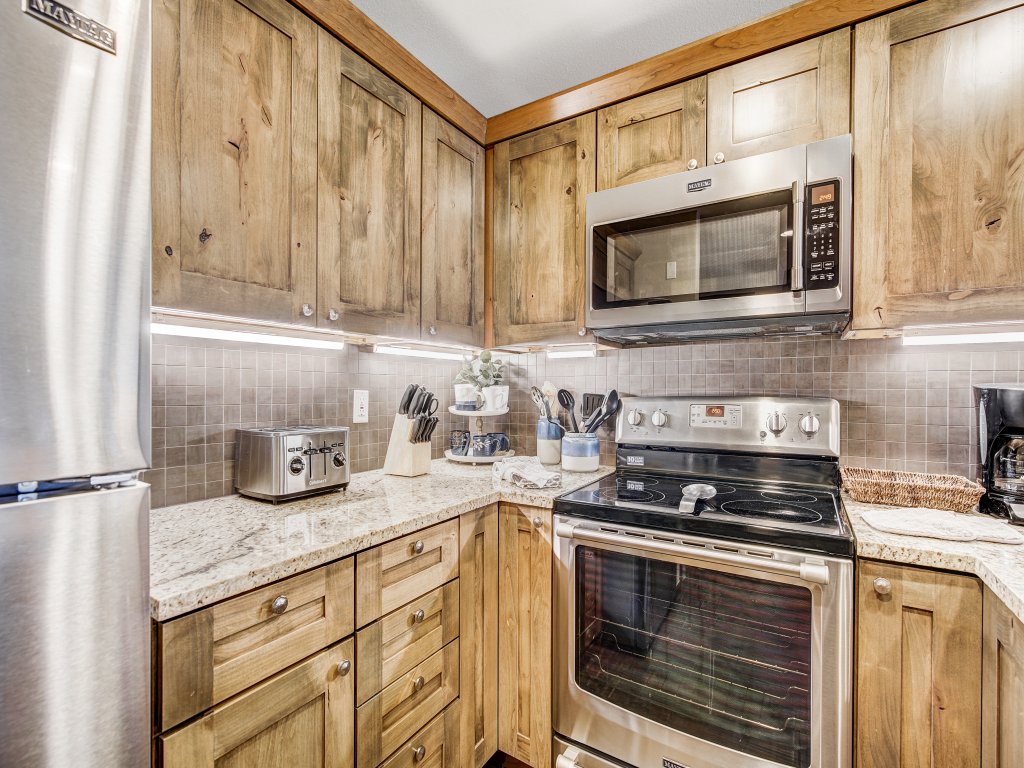 Remodeled 2Br Condo, Private balcony with Beaver Creek Mountain view Vacation Rental in Avon - RedAwning