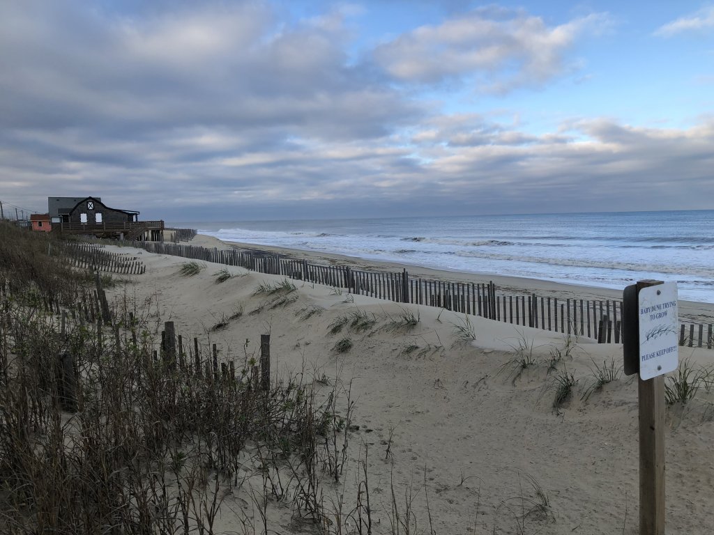 BlackBeard's Retreat - Historic and Pet Friendly Vacation Rental in Kitty Hawk - RedAwning