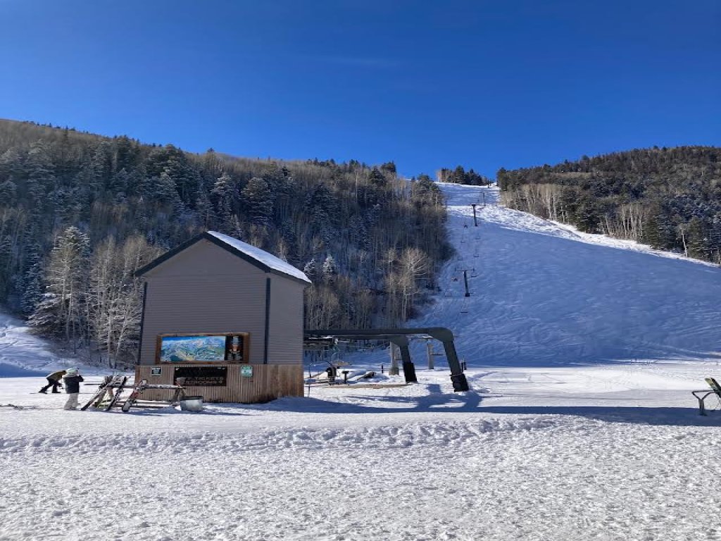Cimarron Lodge 31 Vacation Rental in Telluride - RedAwning