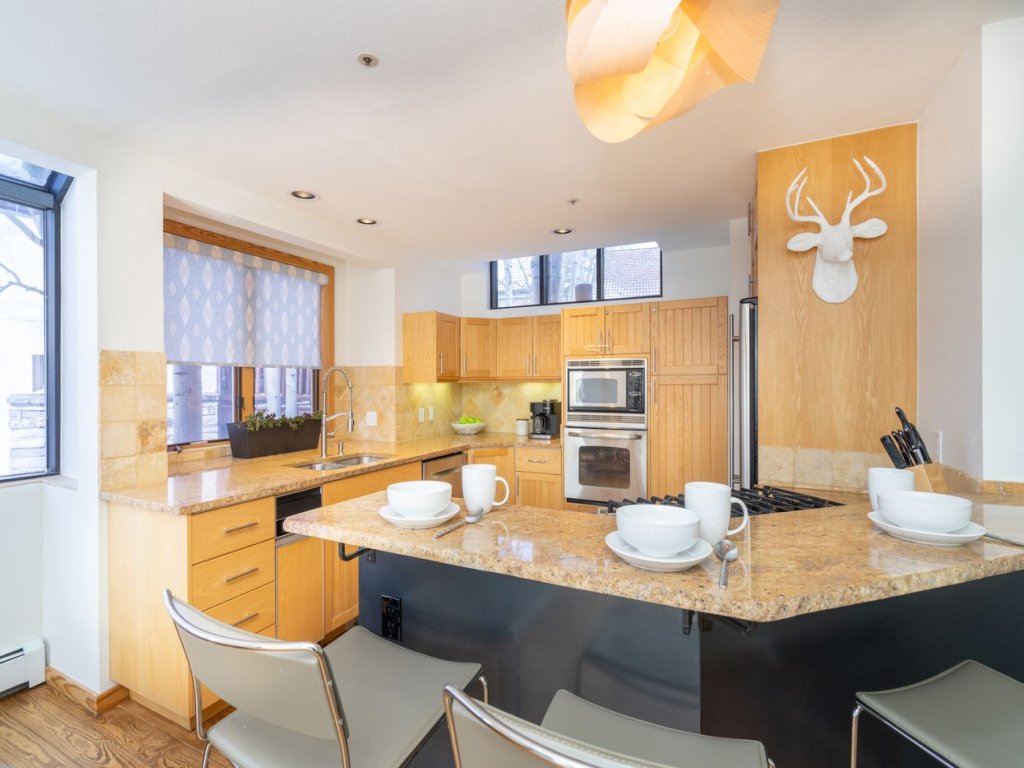 Ridgeline Retreat Vacation Rental in Mountain Village - RedAwning