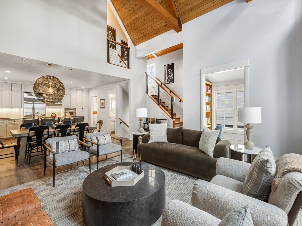 Chalet Columbia Vacation Rental in Telluride - RedAwning