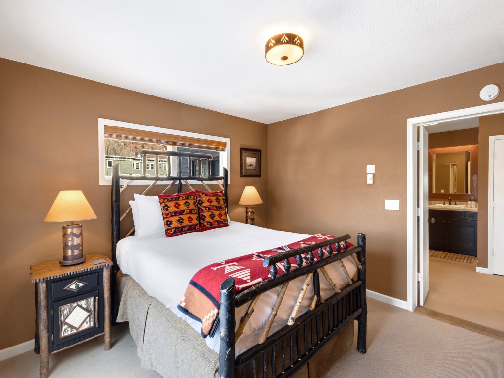 Viking Lodge 304 Vacation Rental in Telluride - RedAwning