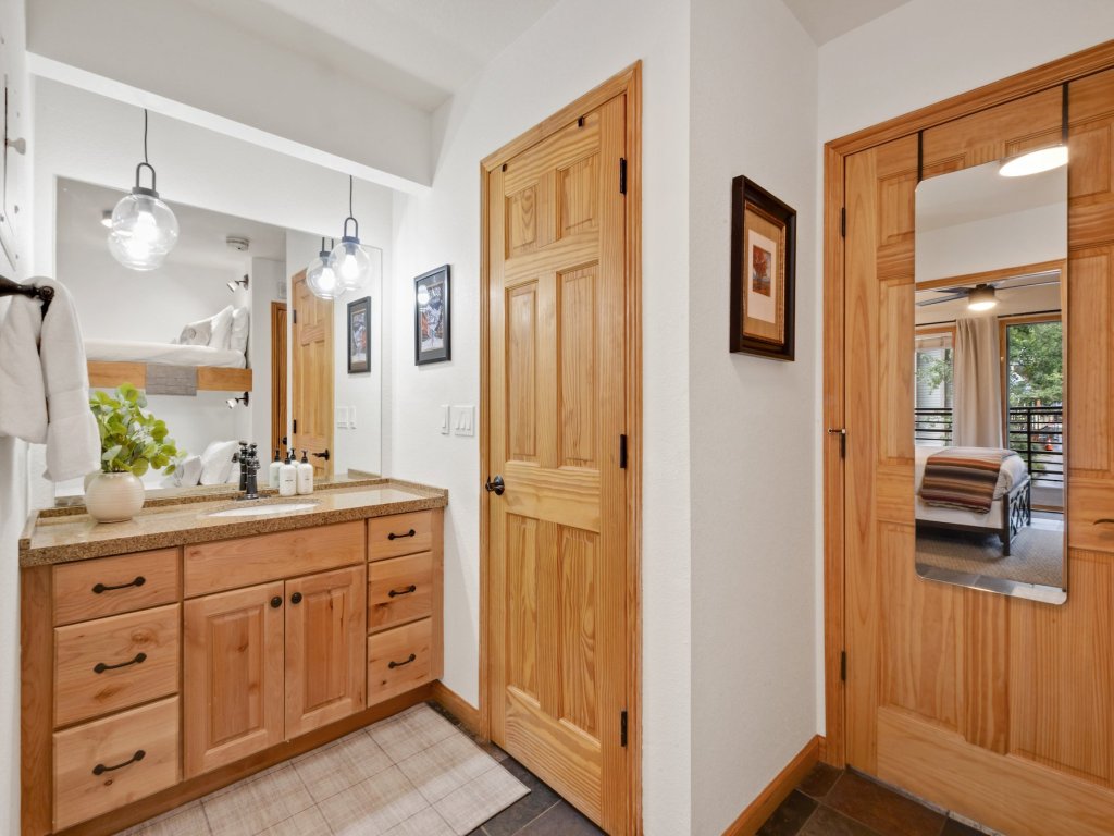 Riverfront, blocks to ski - Mtn Views, Hot Tub at Viking Lodge 217 Vacation Rental in Telluride - RedAwning