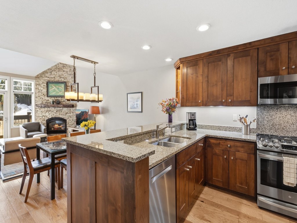 Etta Place 112 Vacation Rental in Telluride - RedAwning