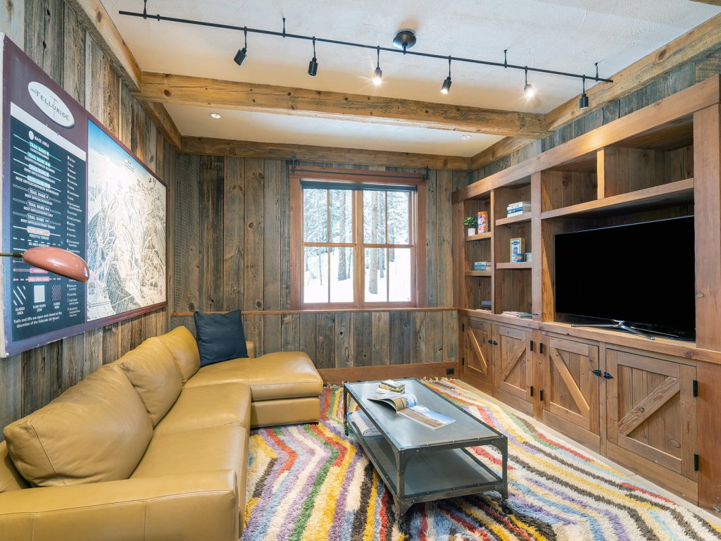 Copper Hollow Vacation Rental in Mountain Village - RedAwning