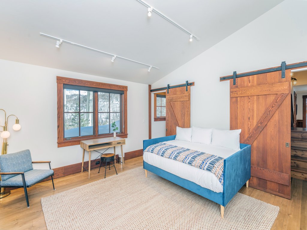 Copper Hollow Vacation Rental in Mountain Village - RedAwning
