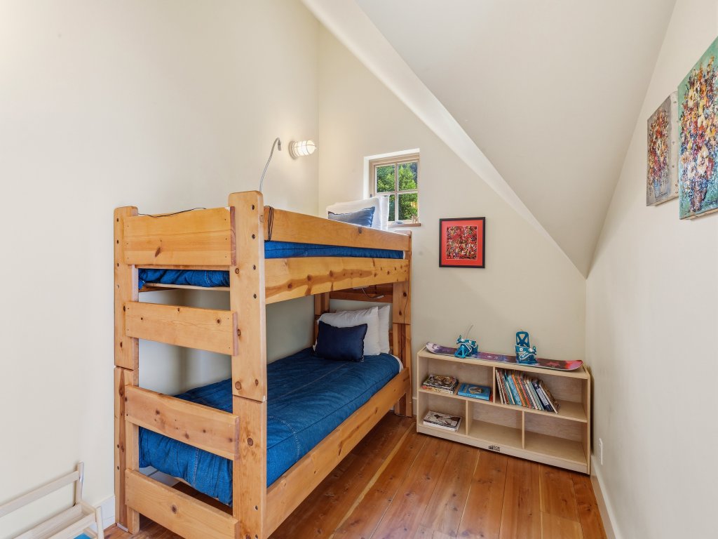 Sunnyside Hideout Vacation Rental in Telluride - RedAwning
