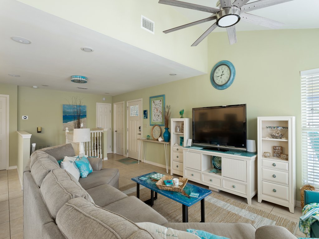120 E. Carolyn (Carolyn by the Sea) Vacation Rental in South Padre Island - RedAwning