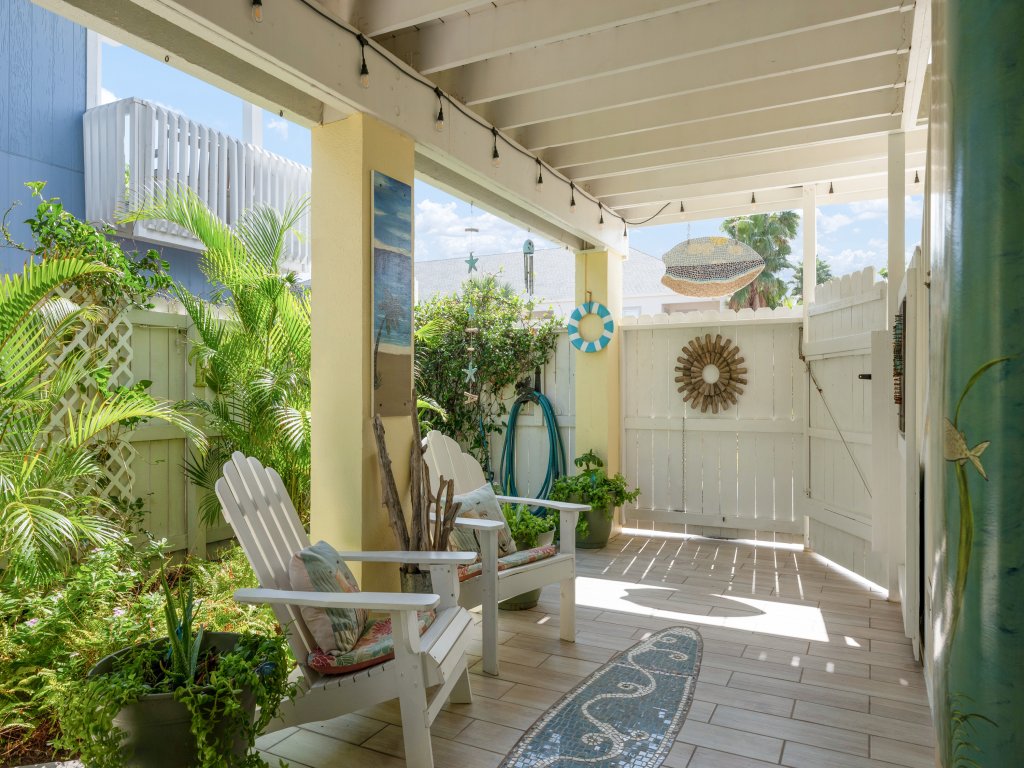 120 E. Carolyn (Carolyn by the Sea) Vacation Rental in South Padre Island - RedAwning